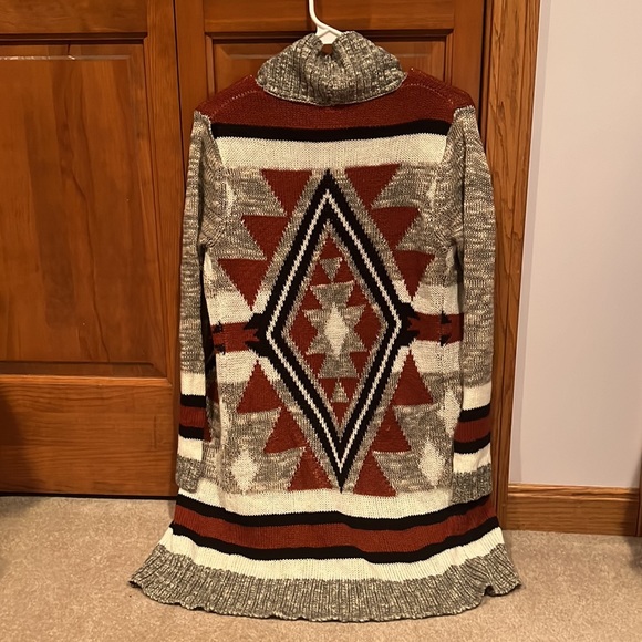 Aztec Print Long Sleeve Cardigan - Picture 2 of 3